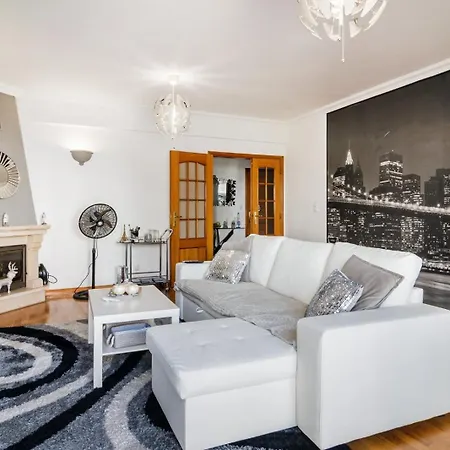 6 Em Proximo Lisboa,sintra E Cascais Appartement *